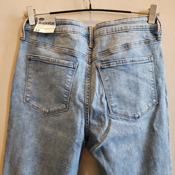 Old Navy Rockstar Super Skinny High Rise SZ 12 light denim button fly denim - Picture 7 of 7